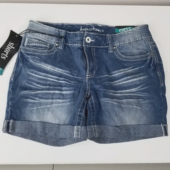 Ariya & Amethyst Jeans Blue Denim Curvy 11/12 Regular Booty Shorts With Cuffs - Picture 1 of 9